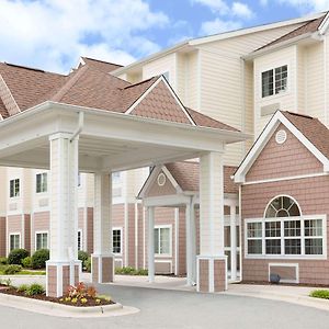 Microtel Inn & Suites By Wyndham University Medical Park